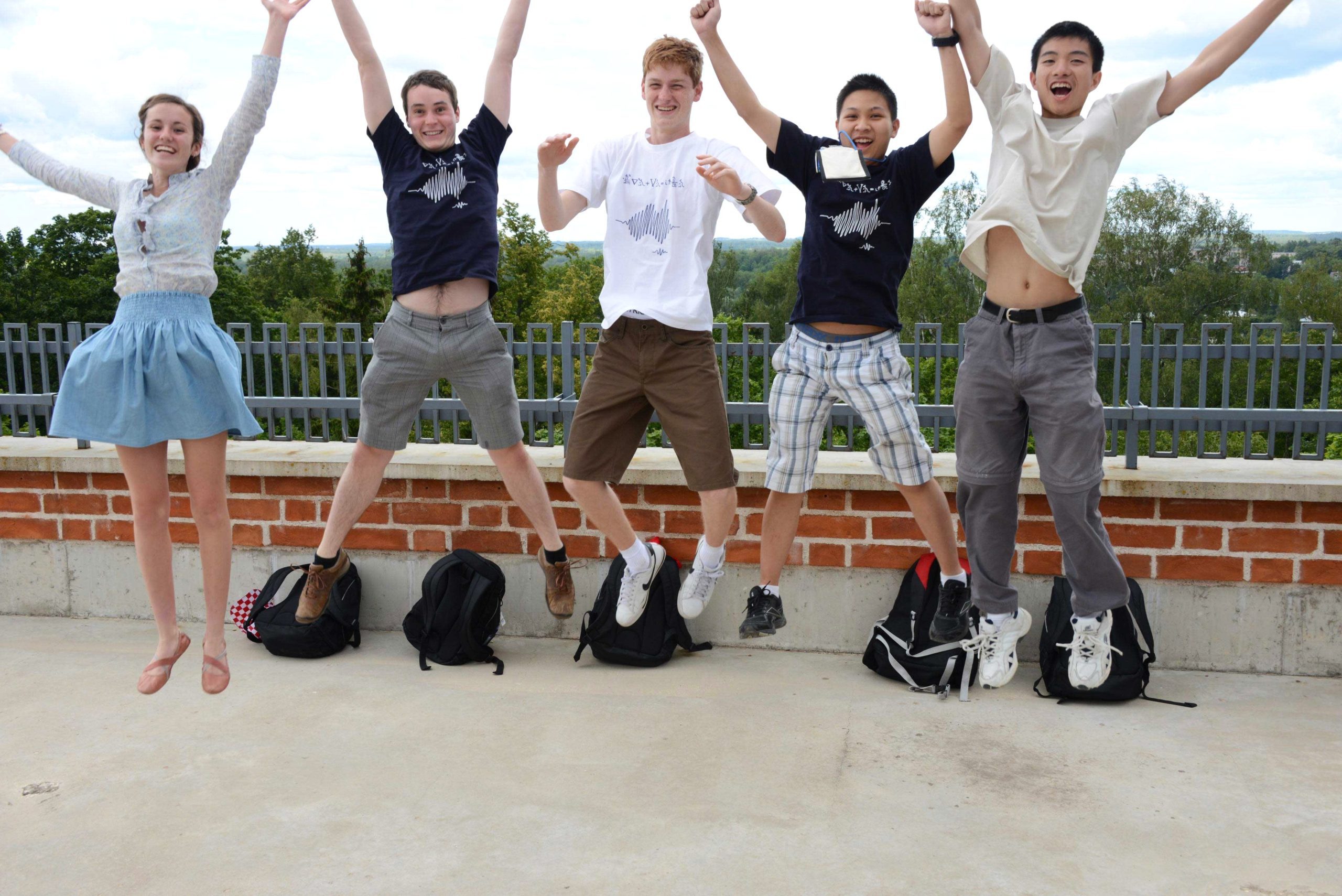 2012 IPhO Team - Post exams jump